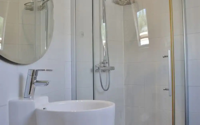 Charming Holiday Home in Ouddorp Near Sea