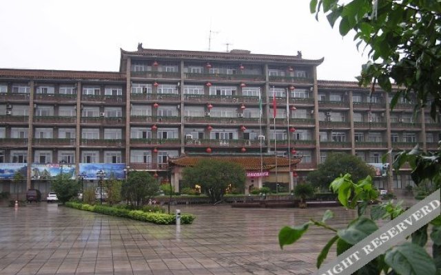 Baiquan International Hotel