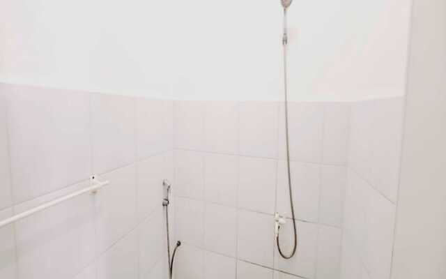 SPOT ON 93722 Shannhay Guest House Syariah