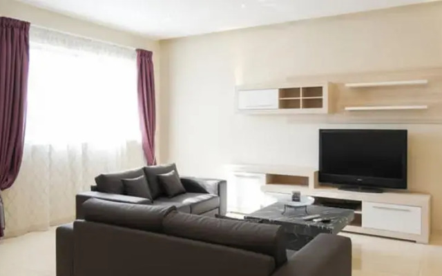 St Julian's Designer Maisonette