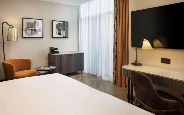 DoubleTree by Hilton London Victoria