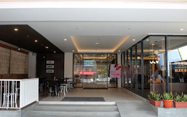 Front One Boutique Hotel Taman Anggrek