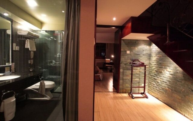 Enjoying International Hotel