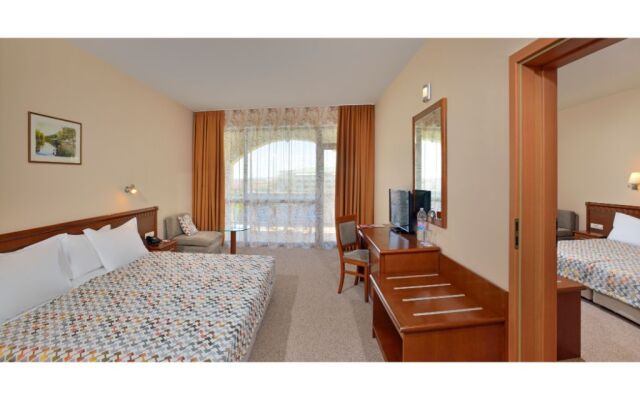 Sol Nessebar Bay & Mare Resort