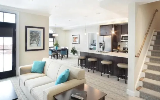 Pavilion Grand Hotel