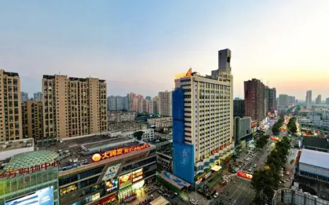 Luban Hotel