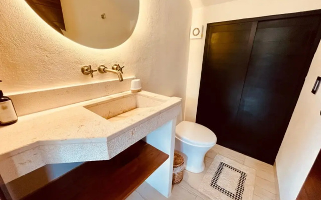 Jungle House By Lockey