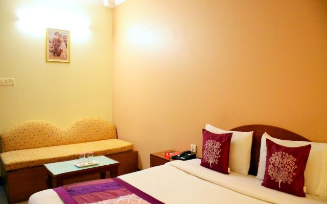 OYO 7293 Basilica Holiday Home