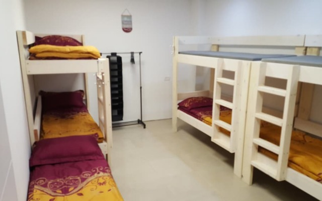 Mevaser - Christian Guest House - Hostel