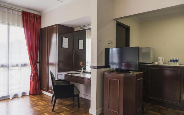 Shah's Village Hotel