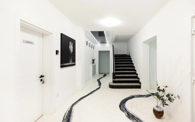 Bucharest Studios Beijing Room