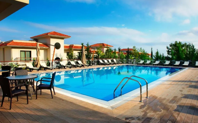 Korineum Golf & Beach Resort