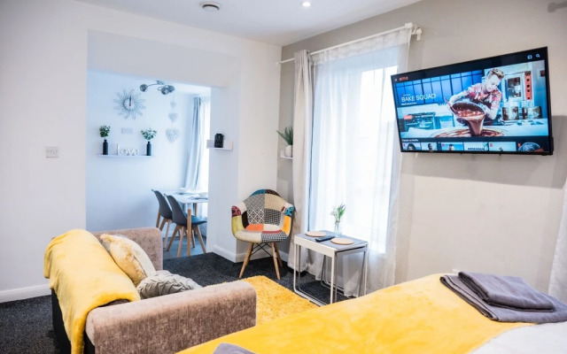 Dealhouse Apartments 11