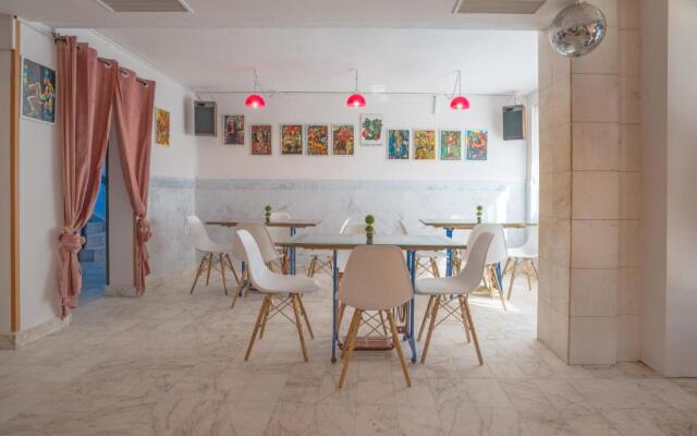 Къща за гости Арт Хаус - Юг/ Art House - South