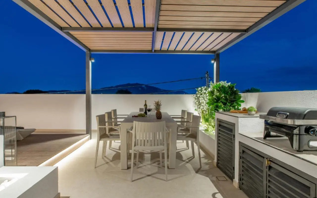 Savvas & Maria Palace