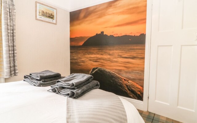 The Beach House Criccieth