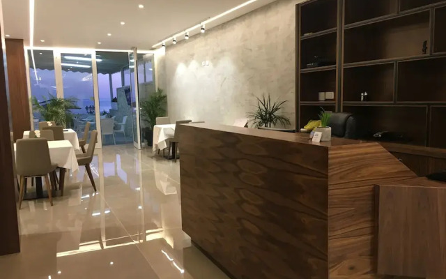 Hotel Maren