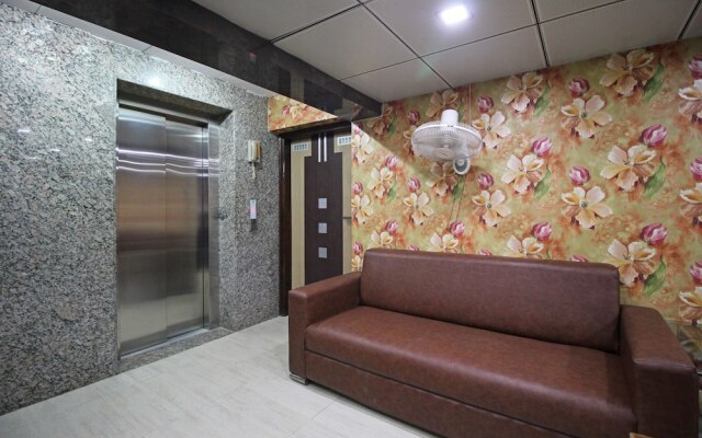 Homely Hotel near Sector 31 Gurgaon