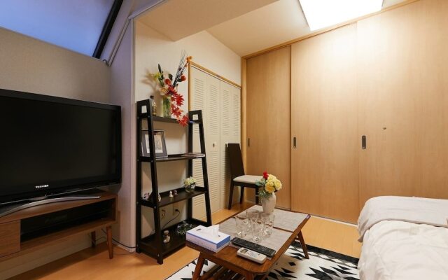 Nishishinjuku Hana House