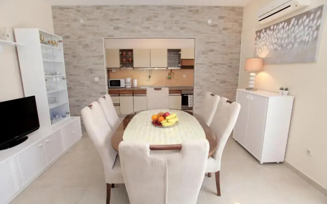 Apartment Carmen