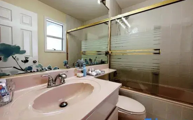 Super Cosy 8B6B in Vancouver heart near to airport