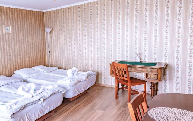 Retro Rooms In Cracow City Centre