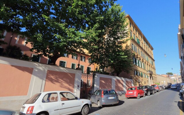 Colosseum Area - My Extra Home