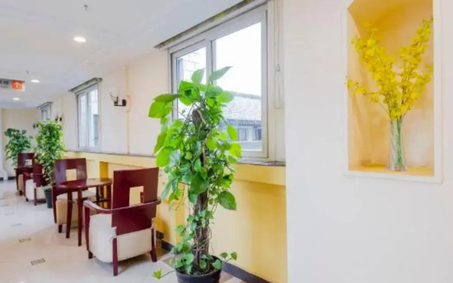 Home Inn Chongqing Lianglukou Station