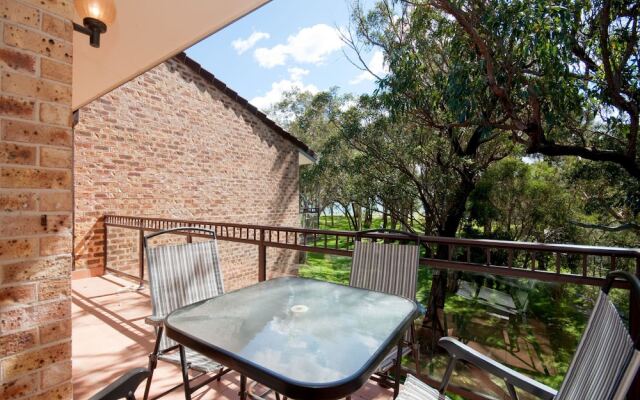 Nicholli, Bay Parklands, Unit 35/2 Gowrie Avenue