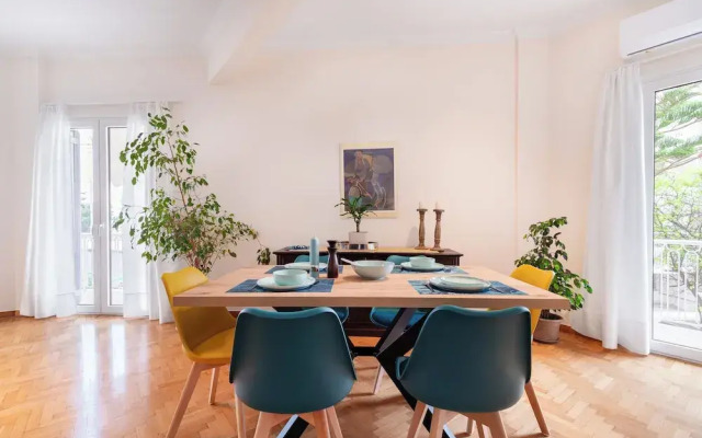 Edem Beach Apartment by Alimos Marina