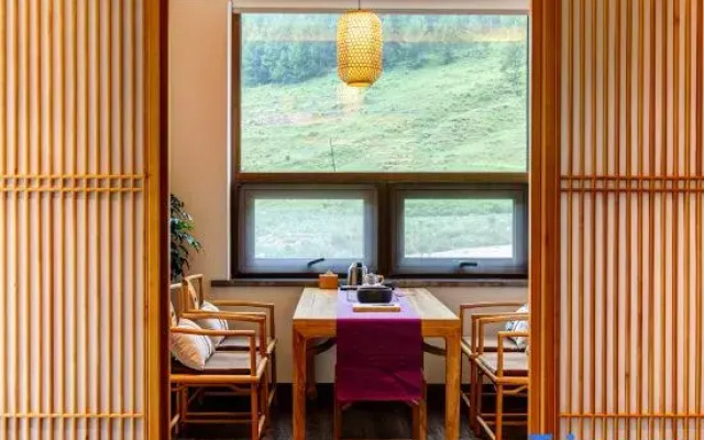 Lux Hotel · Yunju Hotel  in Mingzhai, Wutai Mountain