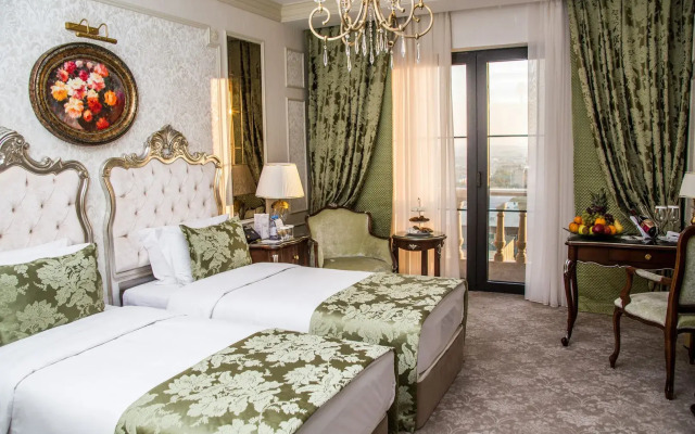 Отель Rixos Khadisha Shymkent