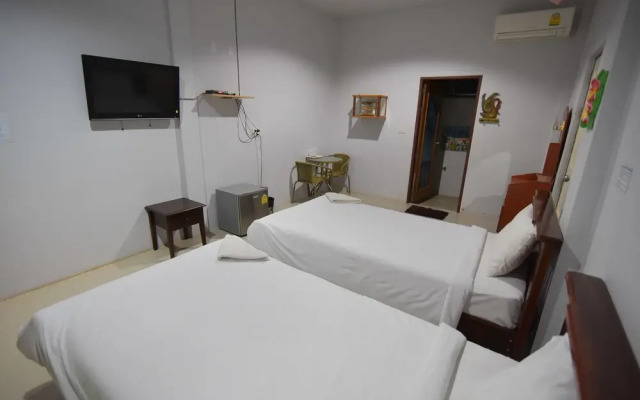 Pinthong Resort - Adults Only