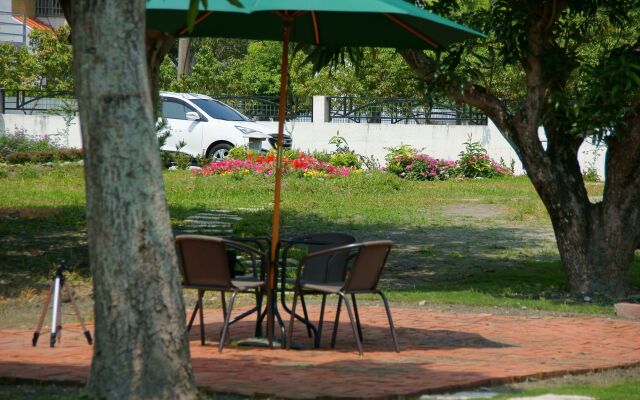 White Pine Village