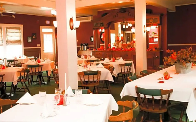 Fullerton Inn