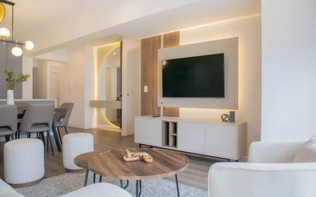 w Amazing 3BR w Balcony in Miraflores
