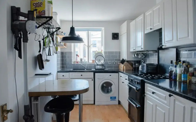 Lovely 2 Bedroom Flat in Heart of Stoke Newington