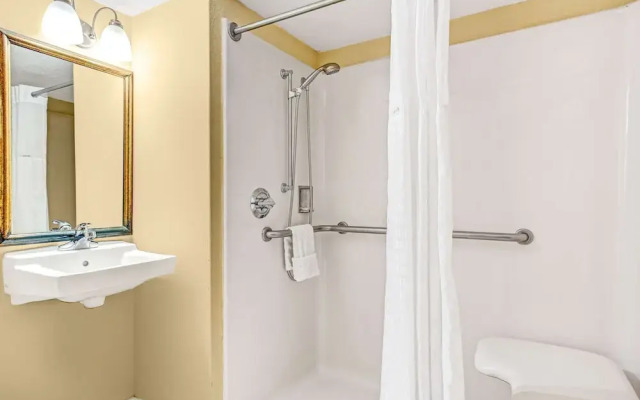 Days Inn by Wyndham York Alabama