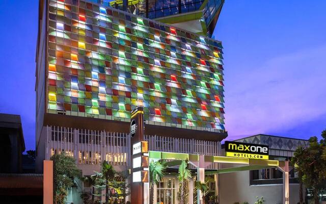 MaxOneHotels at Tidar Surabaya