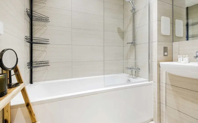 Modern Cambridge Road Gem