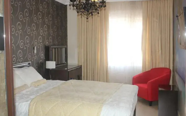 Kayra Apartments