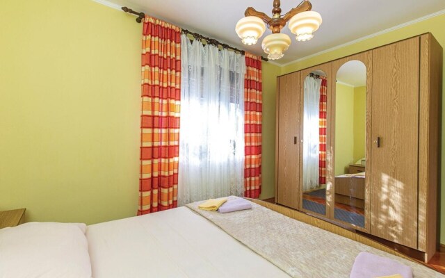 Beautiful Apartment in Novi Vinodolski With 2 Bedrooms and Wifi