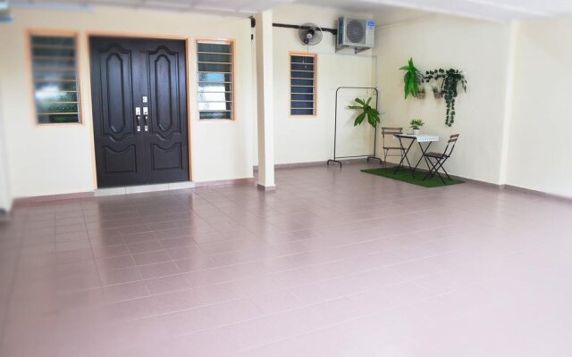 Manis-Manis @ Secret Garden