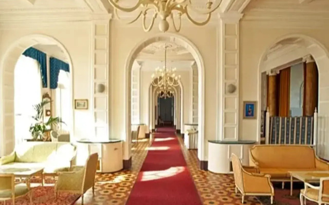 Grand Hotel
