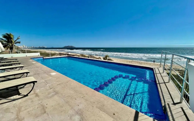 Brujas Tower Beach Resort