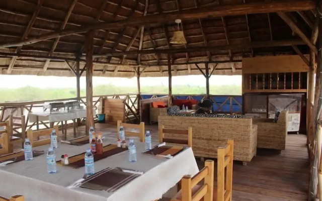 Engiri Game Lodge and Campsite