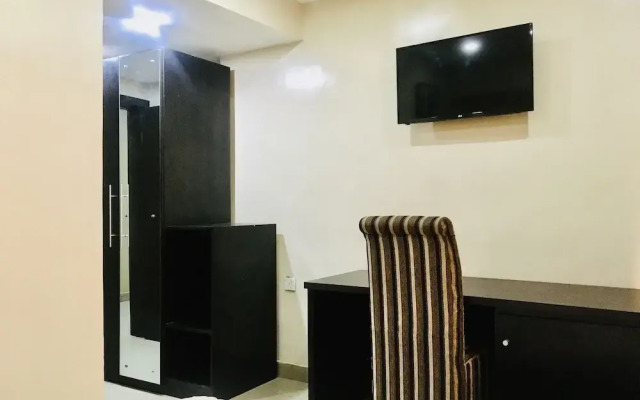 Demiral Hotel Surulere