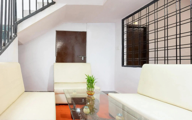 OYO 28691 Hotel Golden Star