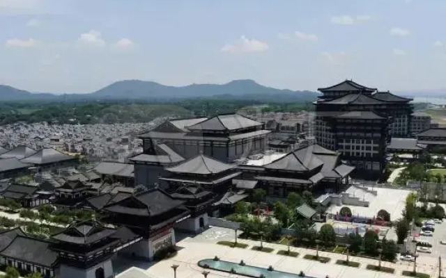 Boran Hotel (Changsha Moon Island)