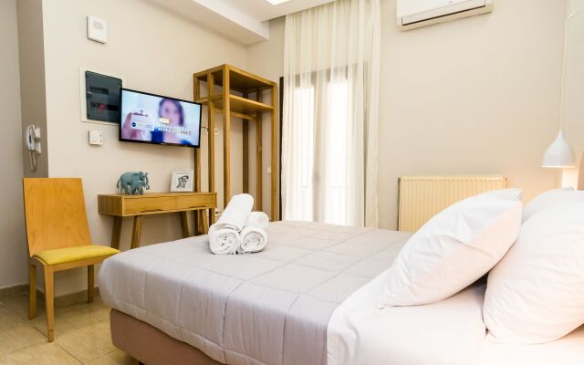 Alektor Studios & Apartments